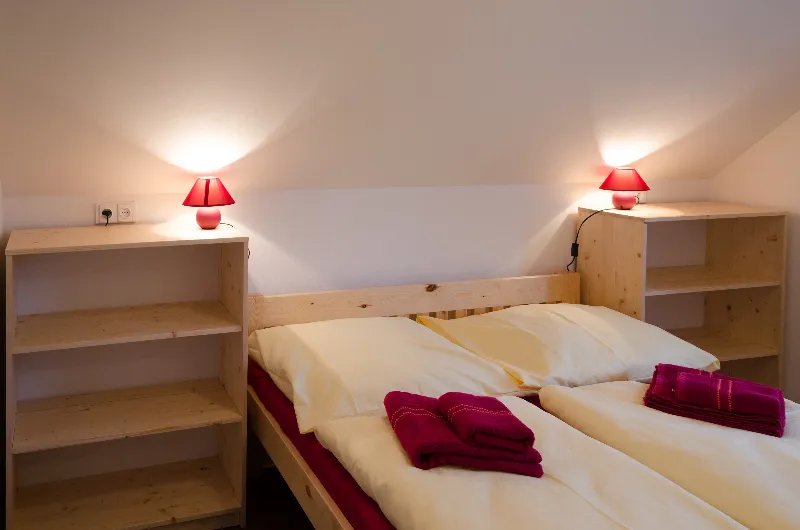 Schlafzimmerbeispiel aus den Apartments Troll